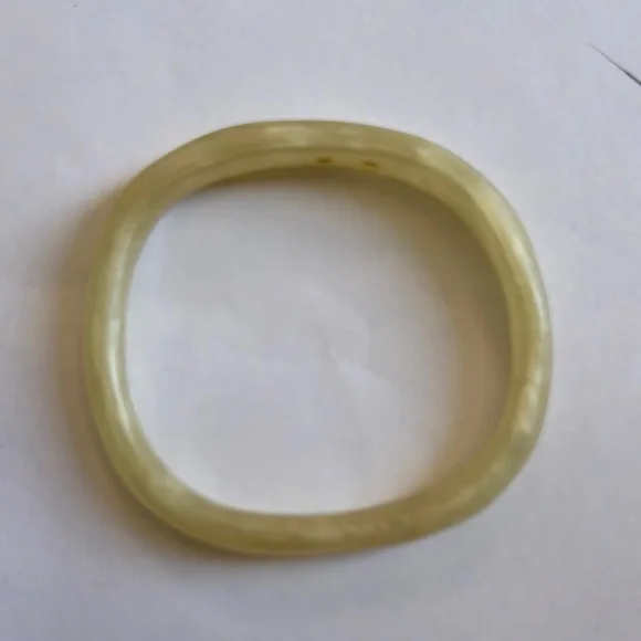 Dinosaur Designs Cream Bracelet Unique Shape - Picture 1 of 4